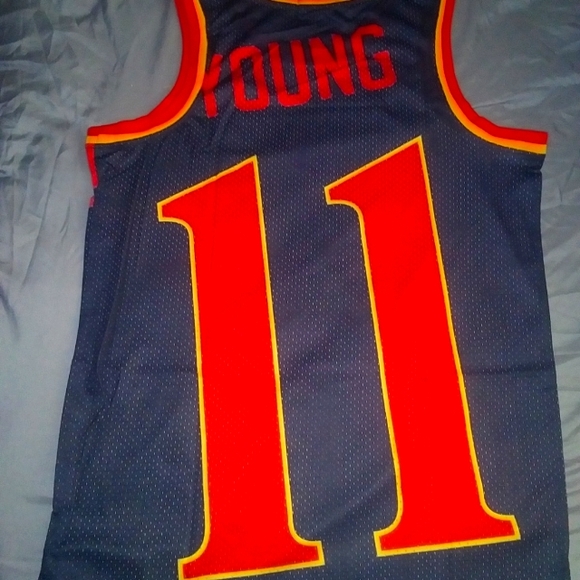 ATL Hawks Trae Jersey!!Final price drop..!!!!!!!!!. - Picture 1 of 2